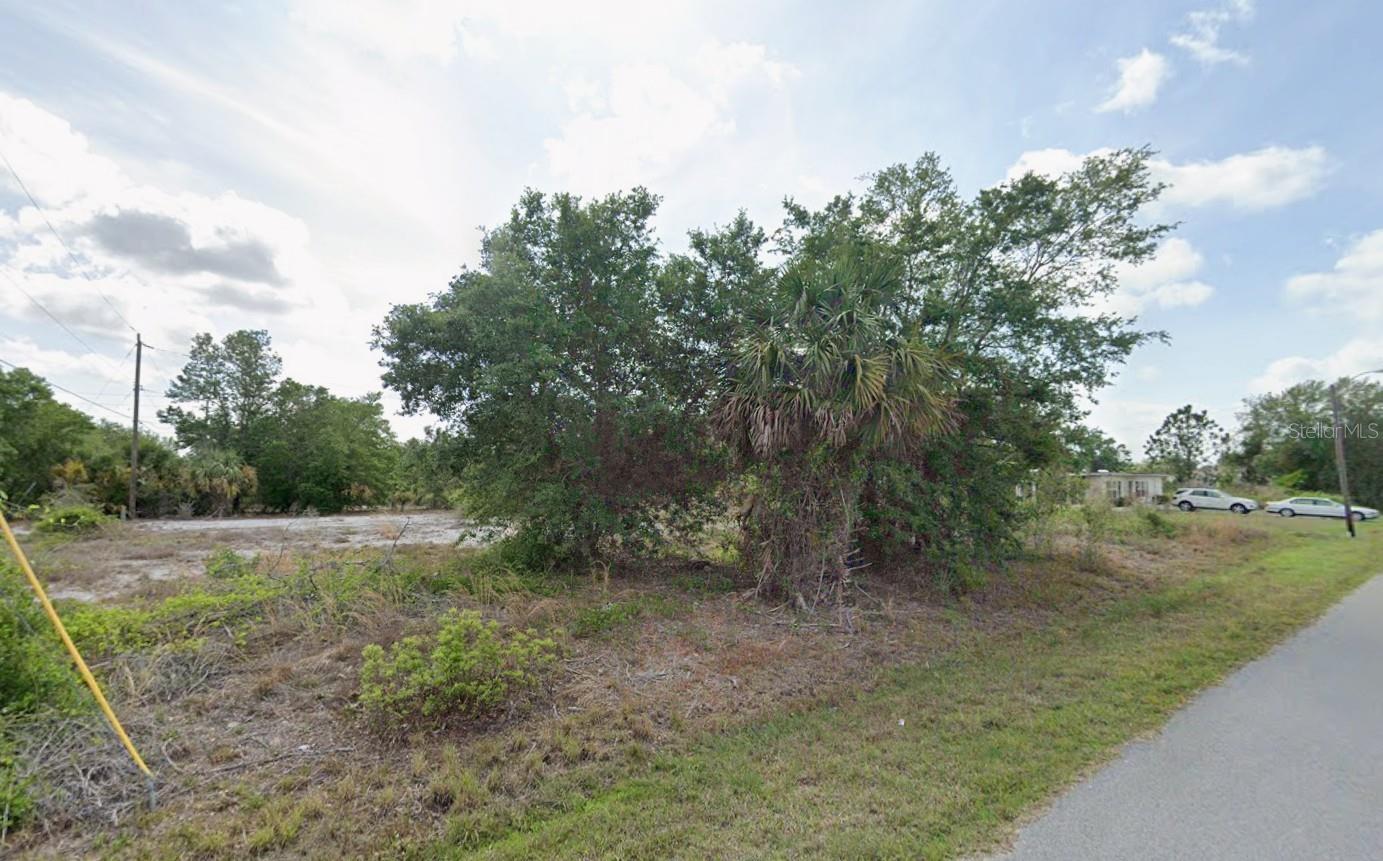 2330 Firestone Dr Property Photo 2