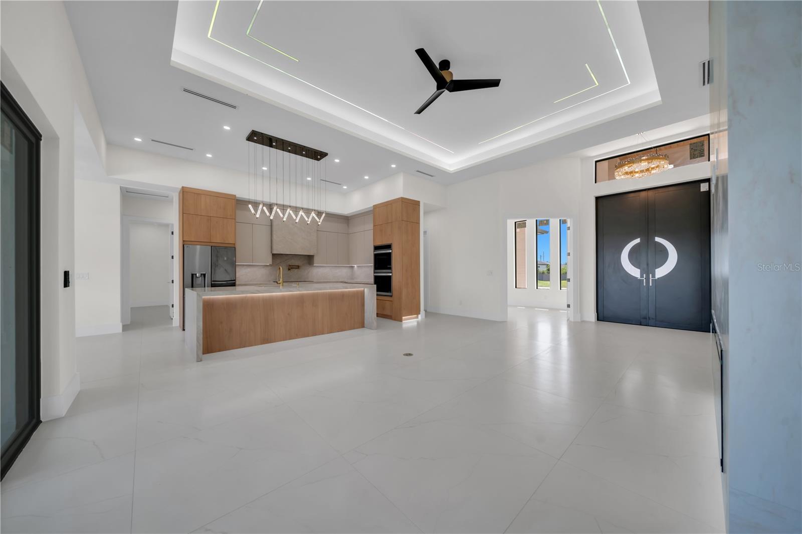 2421 N Santa Barbara Blvd N Property Photo 20