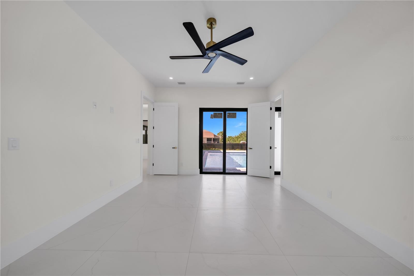 2421 N Santa Barbara Blvd N Property Photo 39