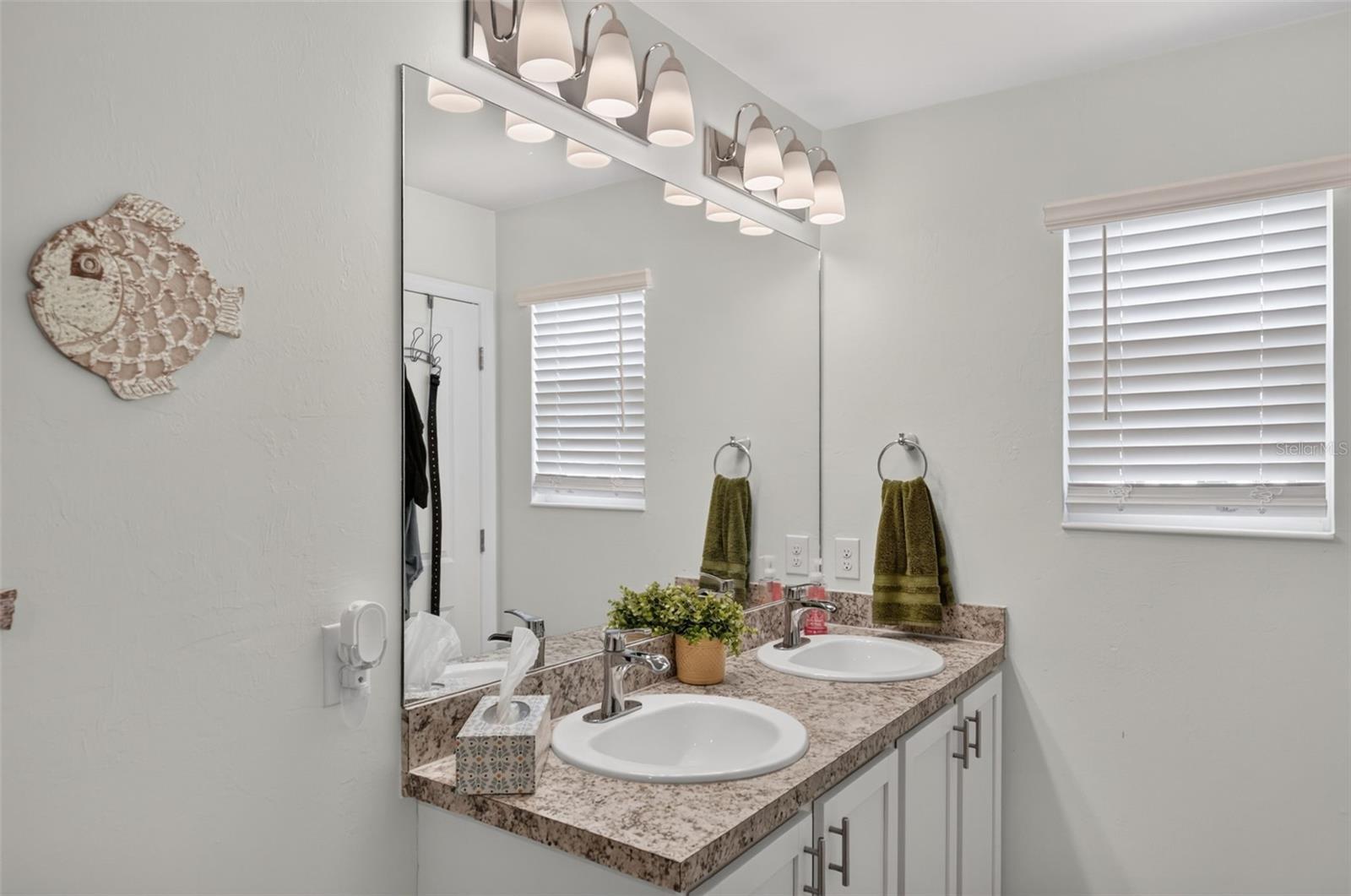 6381 Brant Bay Blvd #102 Property Photo 19