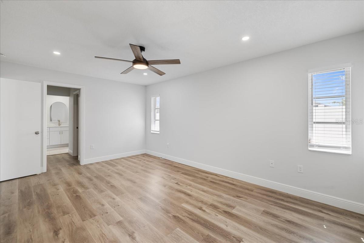 7095 Beardsley St Property Photo 23