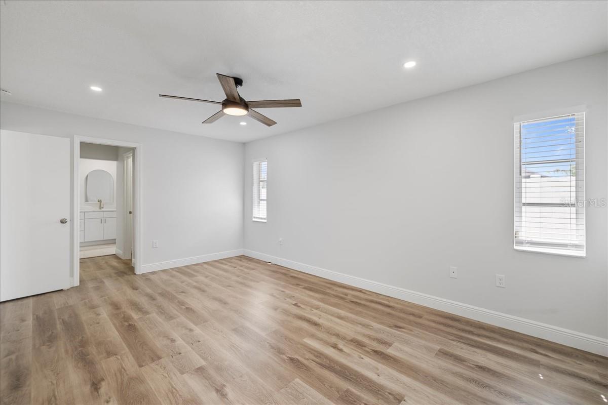 7095 Beardsley St Property Photo 24