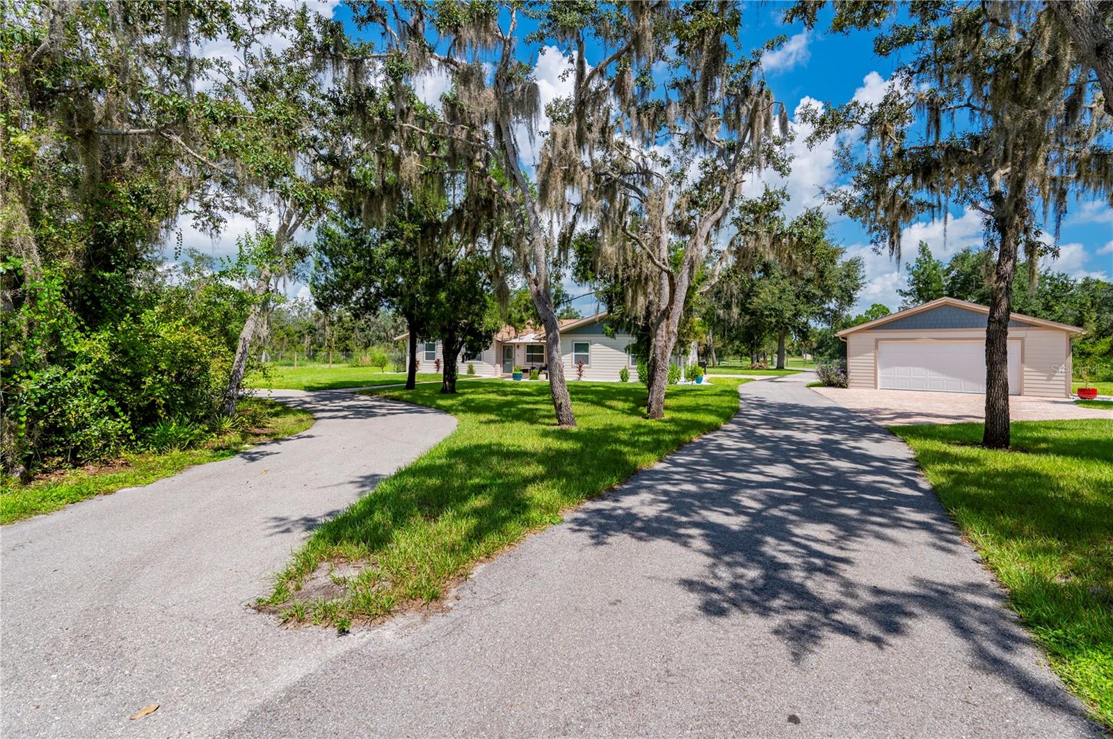 15500 Water Oak Ct Property Photo 1