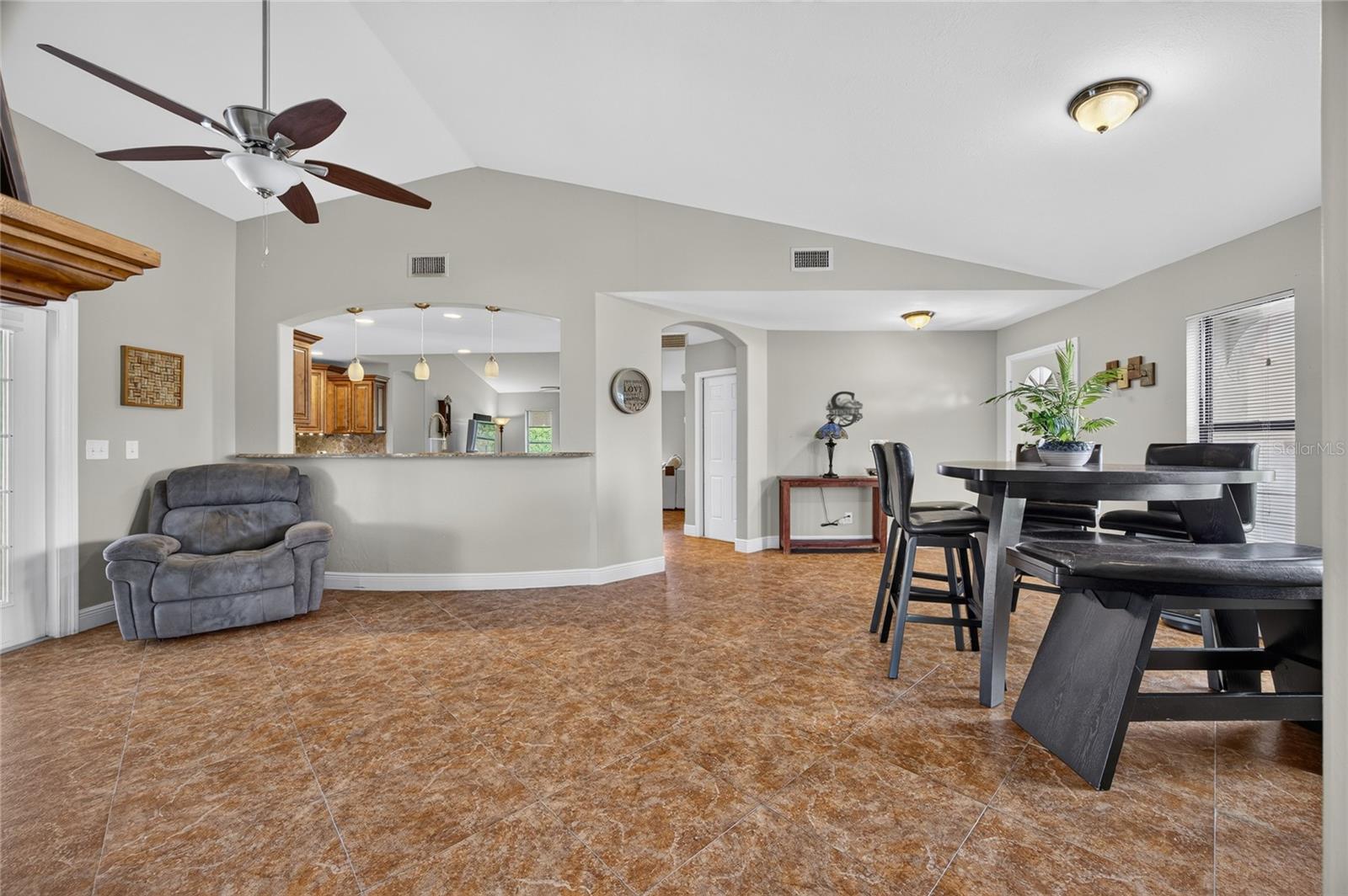C7530497 Property Photo 6