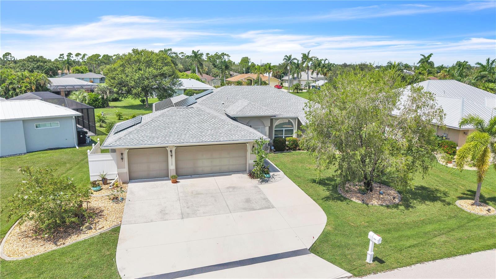 7547 Coco Plum Property Photo 1