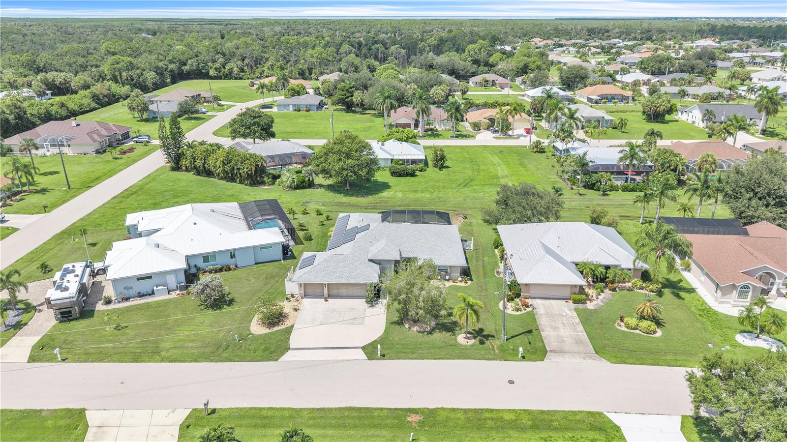 7547 Coco Plum Property Photo 3