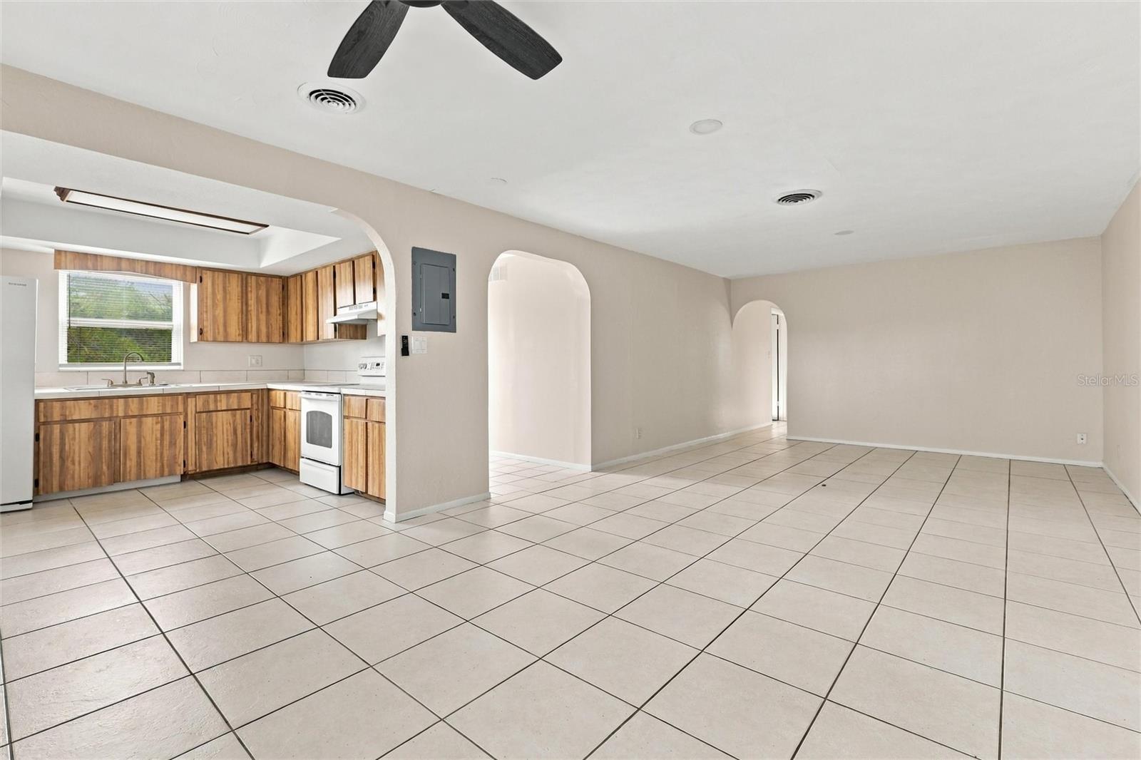 27264 Sunnybrook Rd Property Photo 4