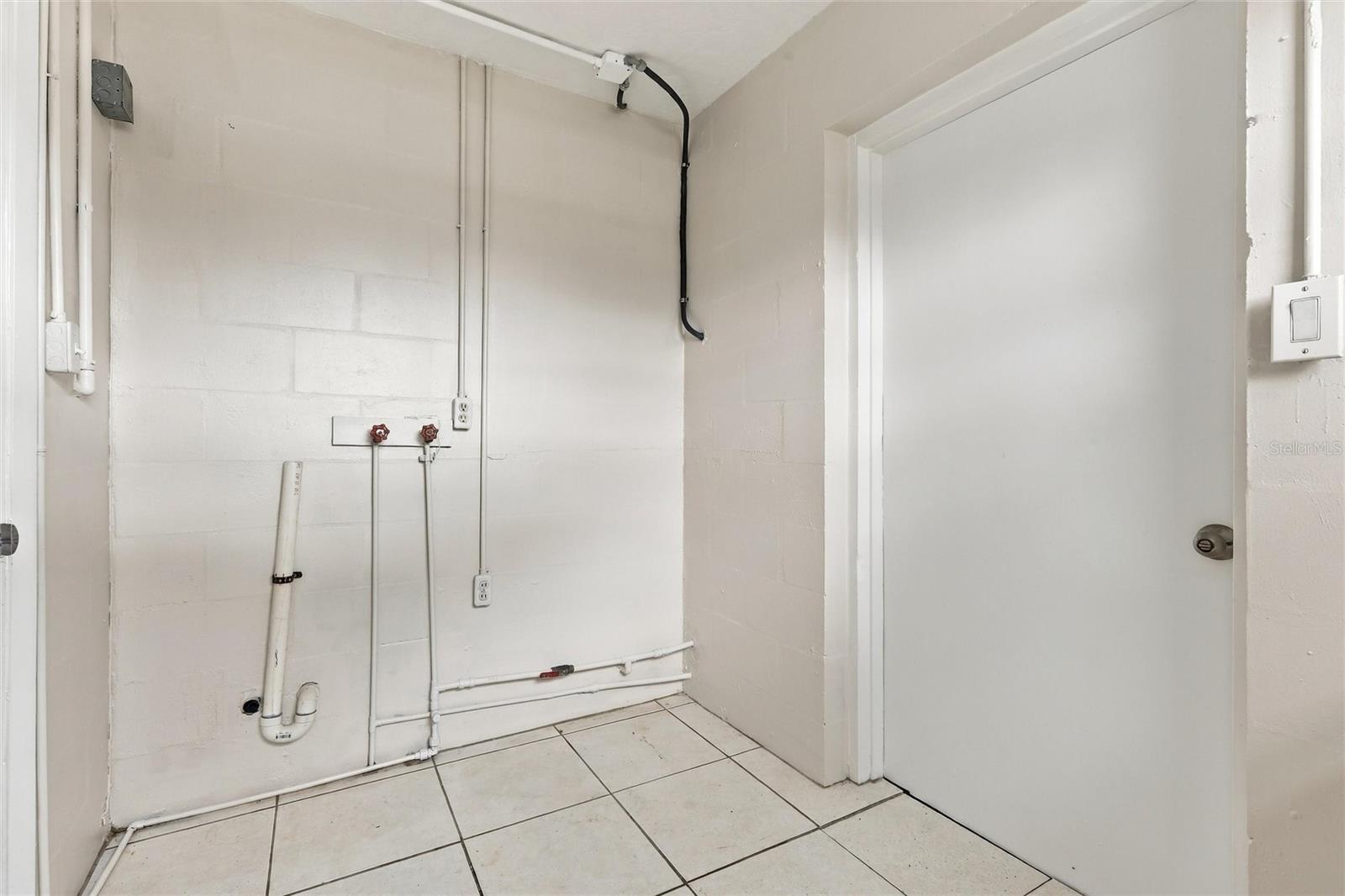 27264 Sunnybrook Rd Property Photo 24