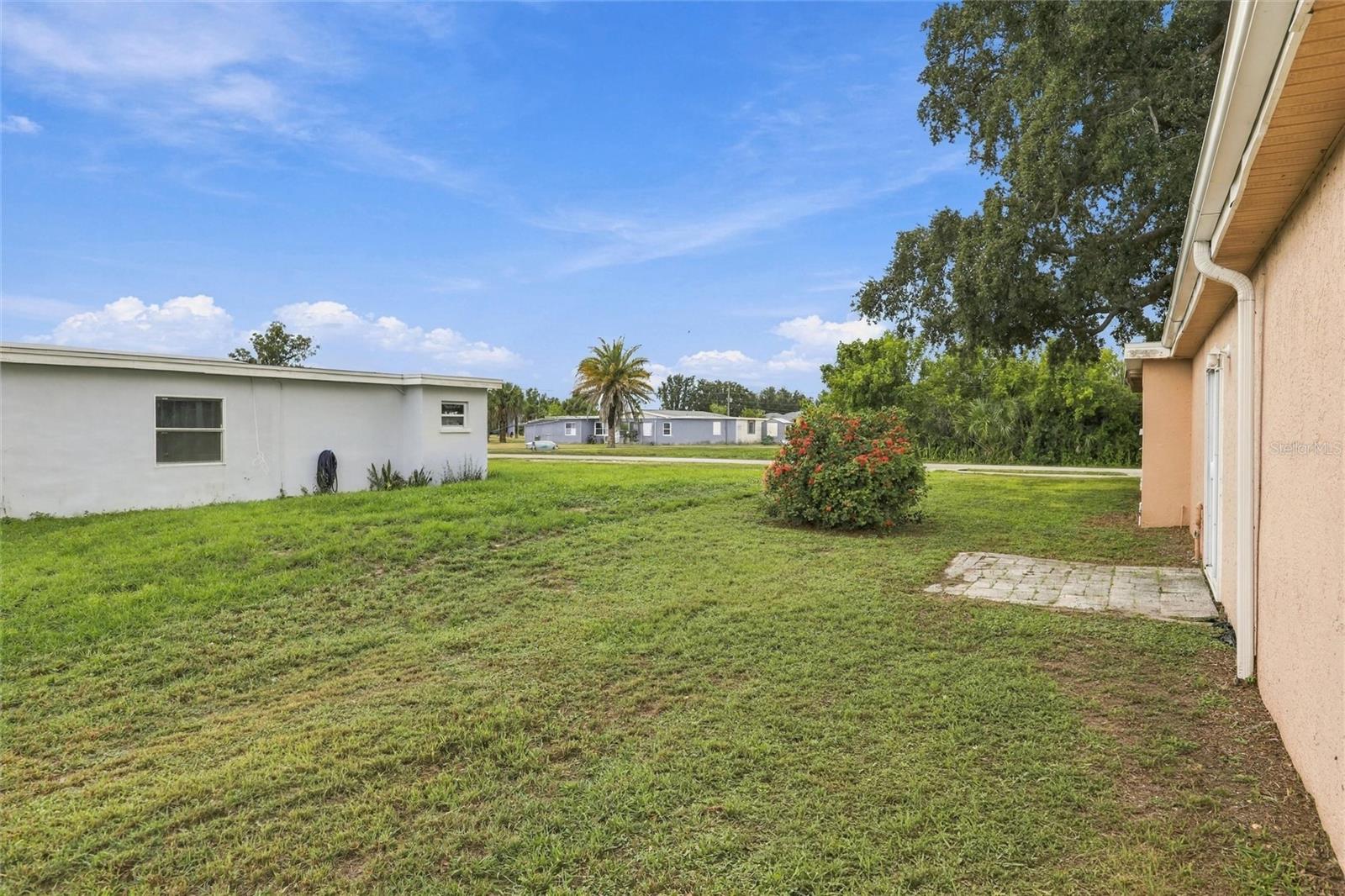 27264 Sunnybrook Rd Property Photo 40