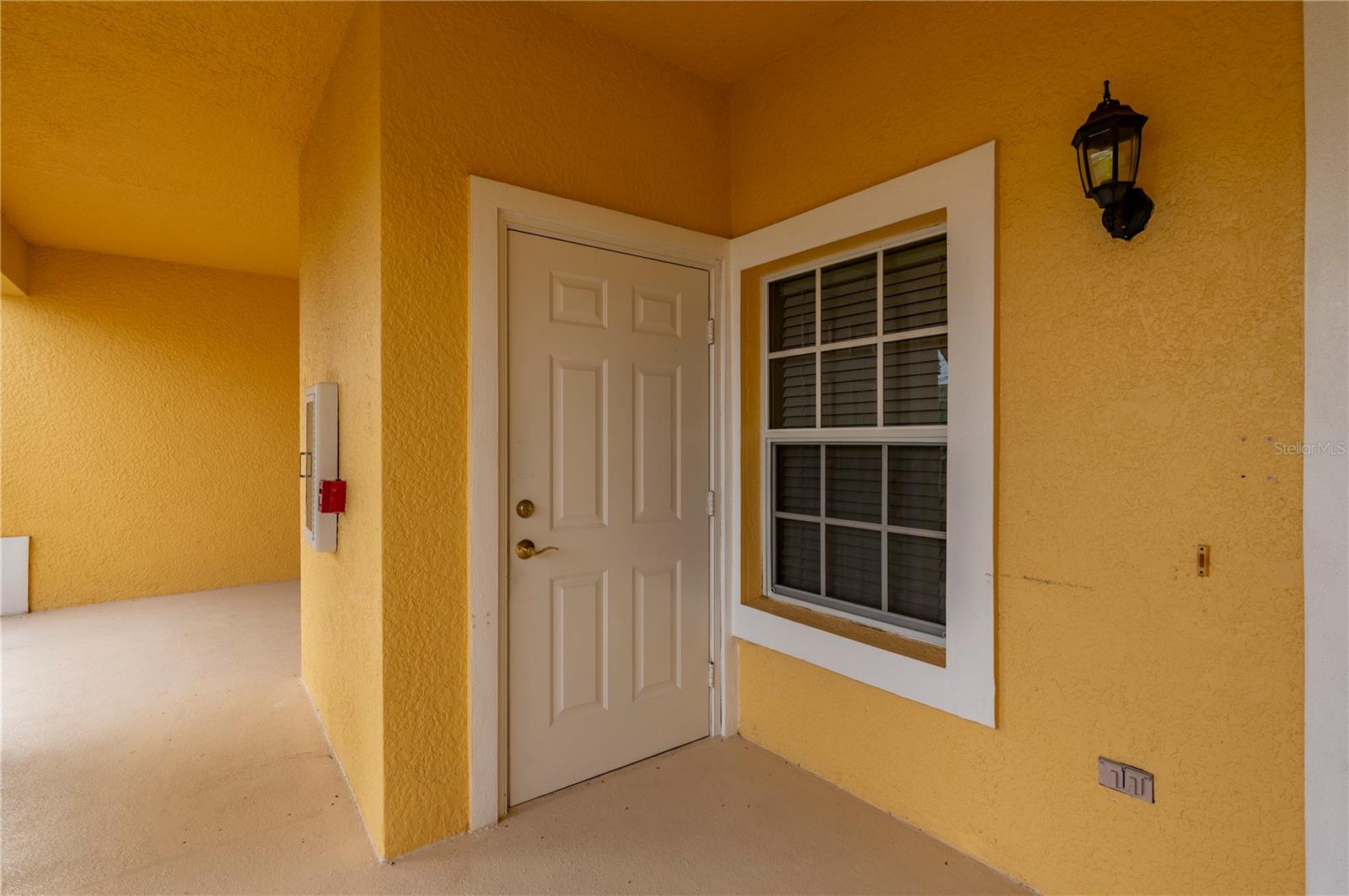 1295 Saxony Cir #2106 Property Photo 9