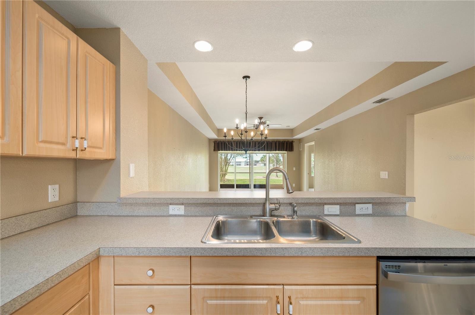 1295 Saxony Cir #2106 Property Photo 14
