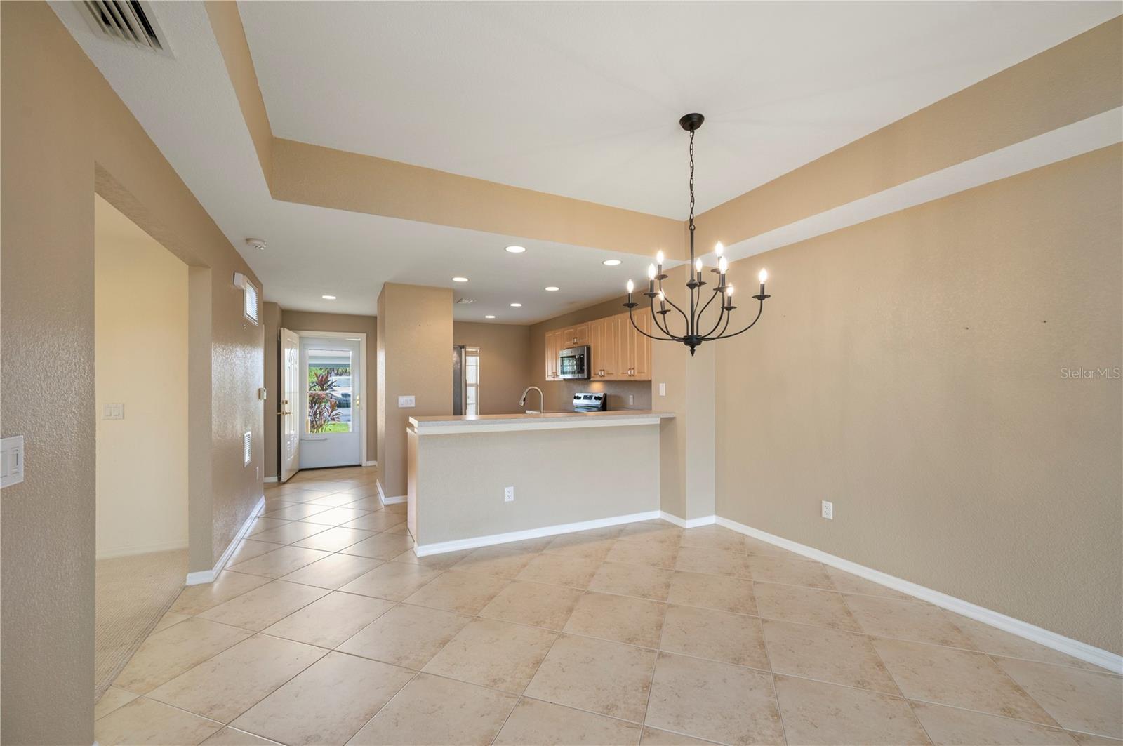 1295 Saxony Cir #2106 Property Photo 17