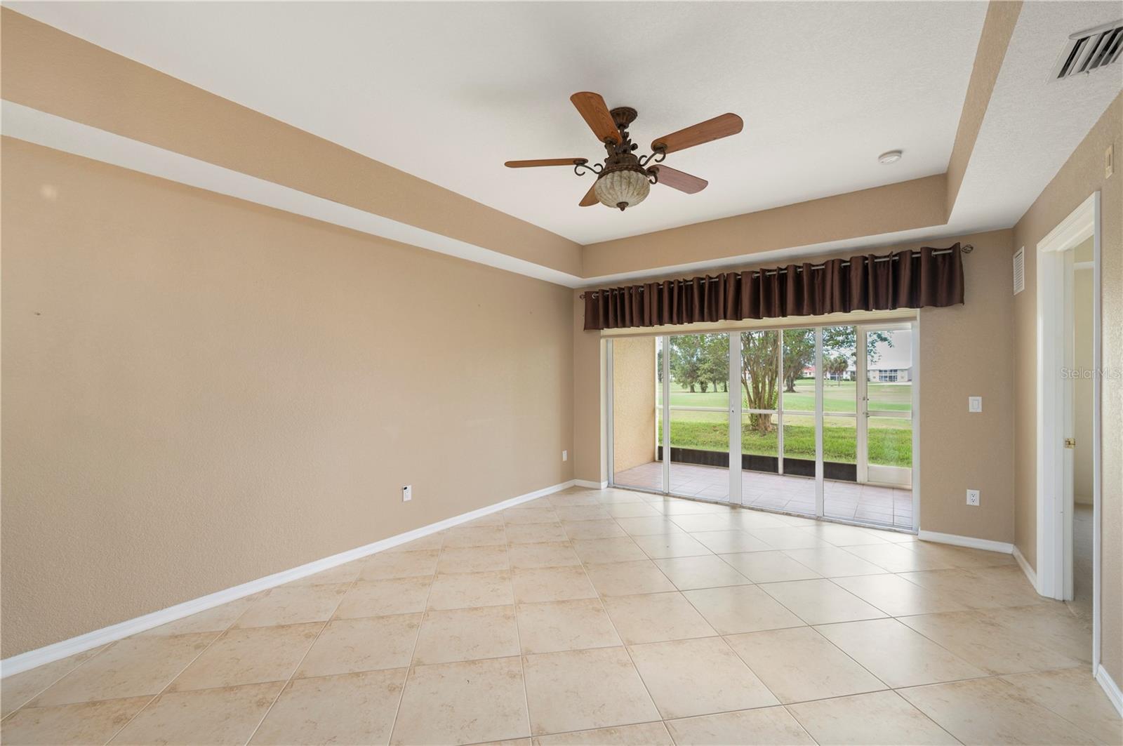 1295 Saxony Cir #2106 Property Photo 19