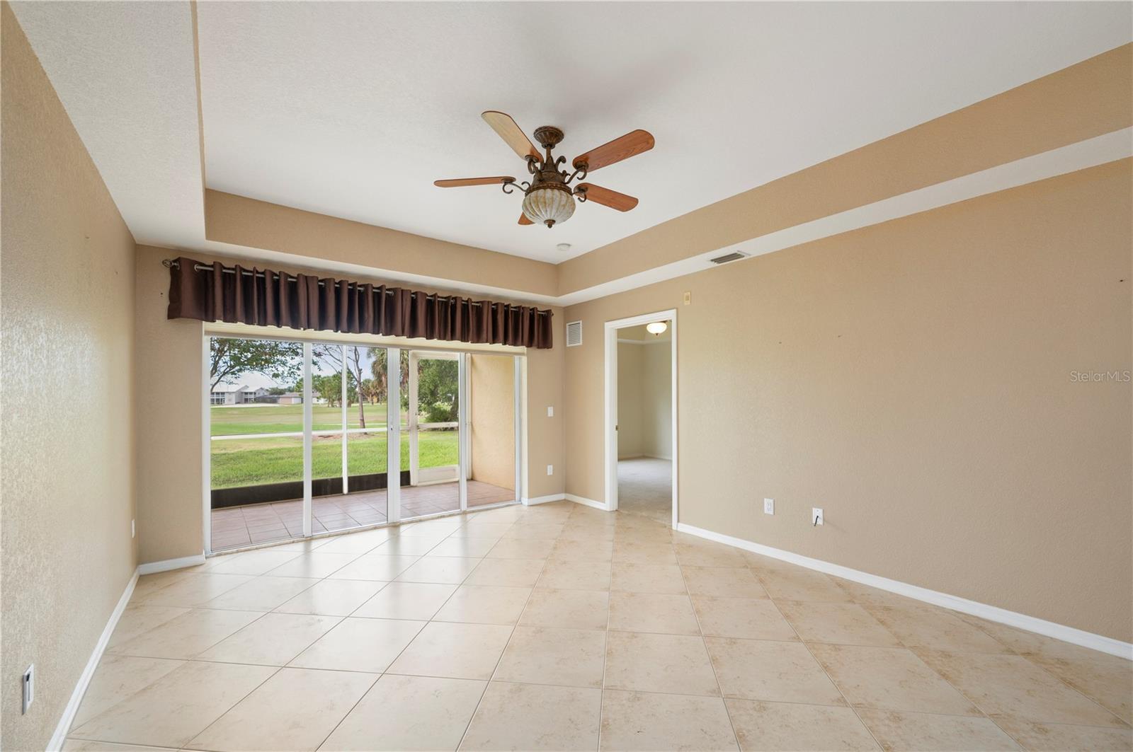 1295 Saxony Cir #2106 Property Photo 20