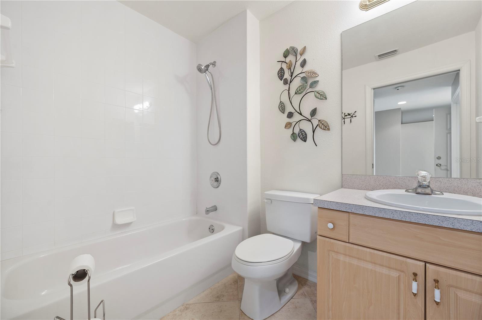 1295 Saxony Cir #2106 Property Photo 27