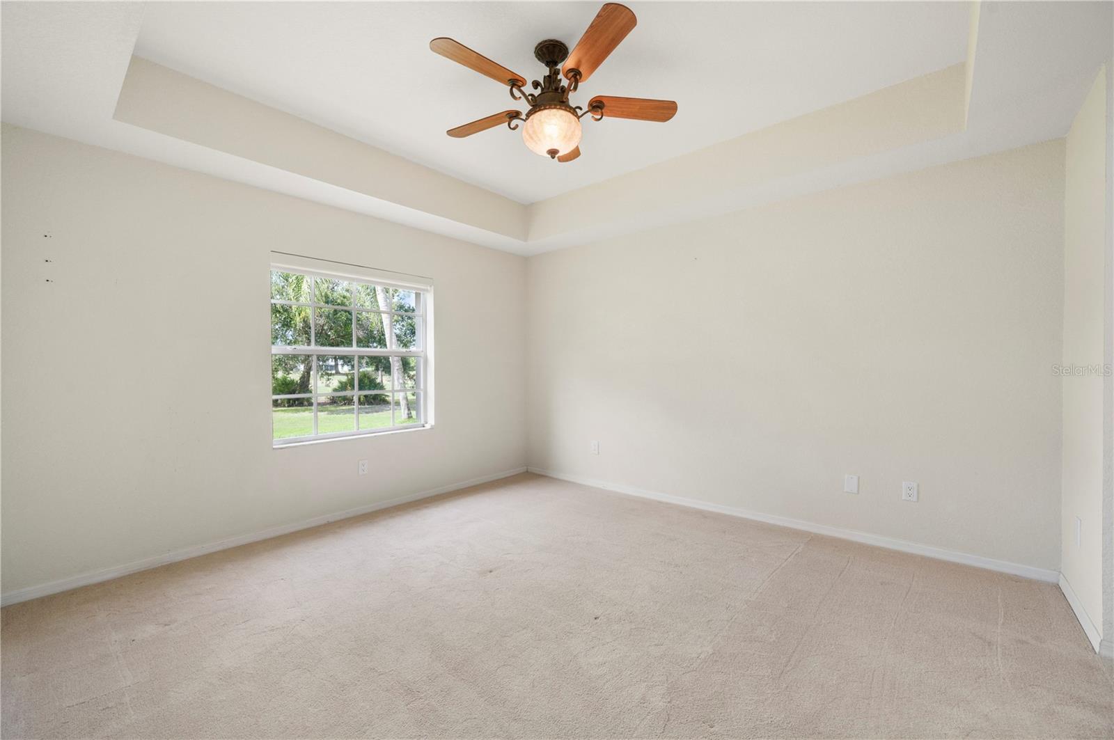 1295 Saxony Cir #2106 Property Photo 30