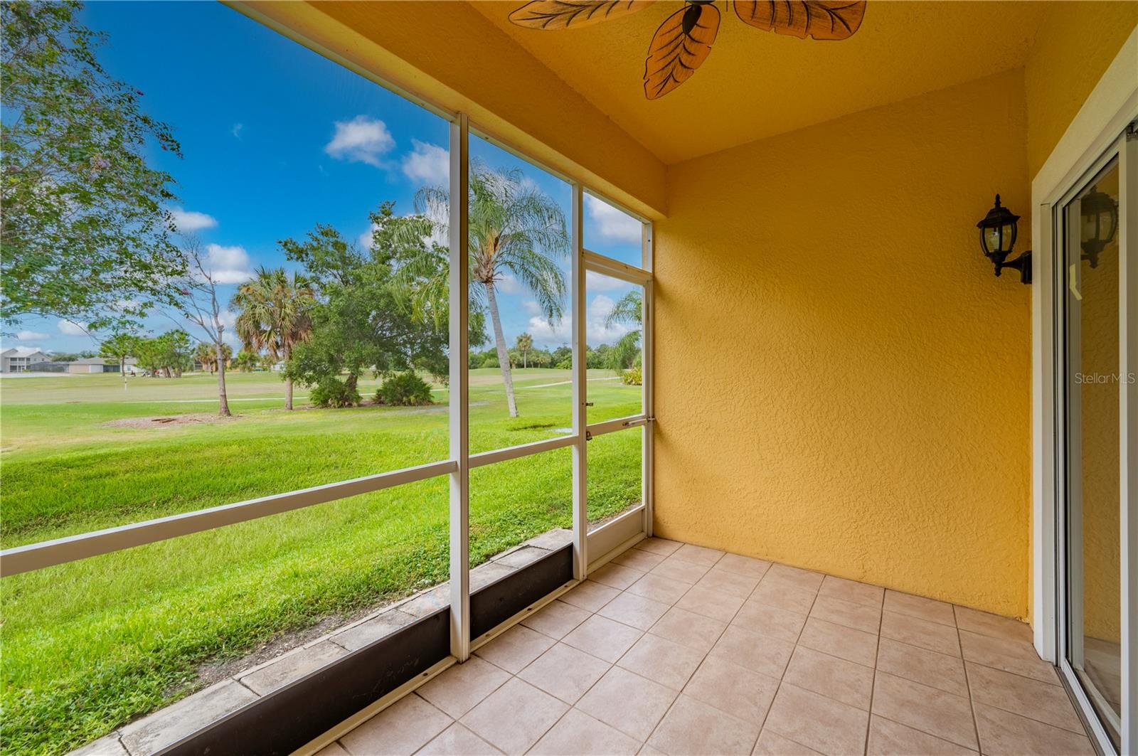 1295 Saxony Cir #2106 Property Photo 36