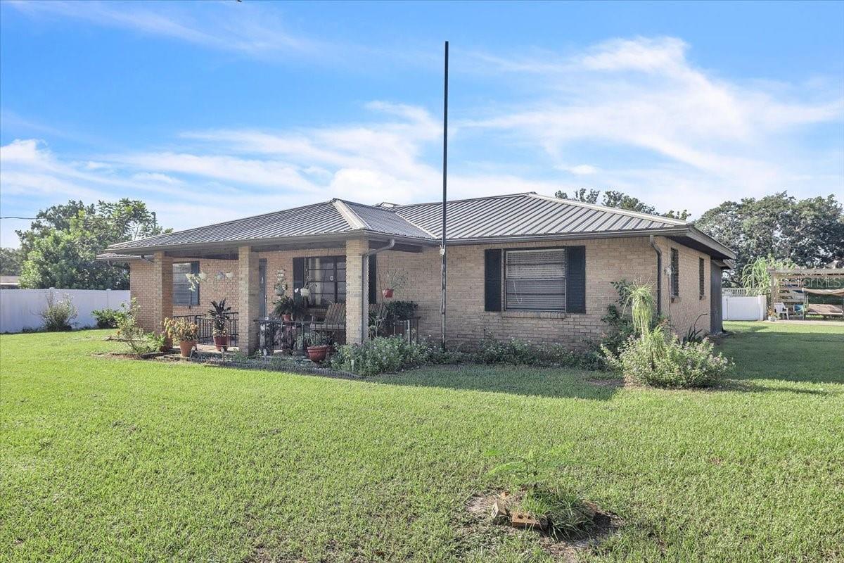 4875 Se Apache Dr Property Photo 5