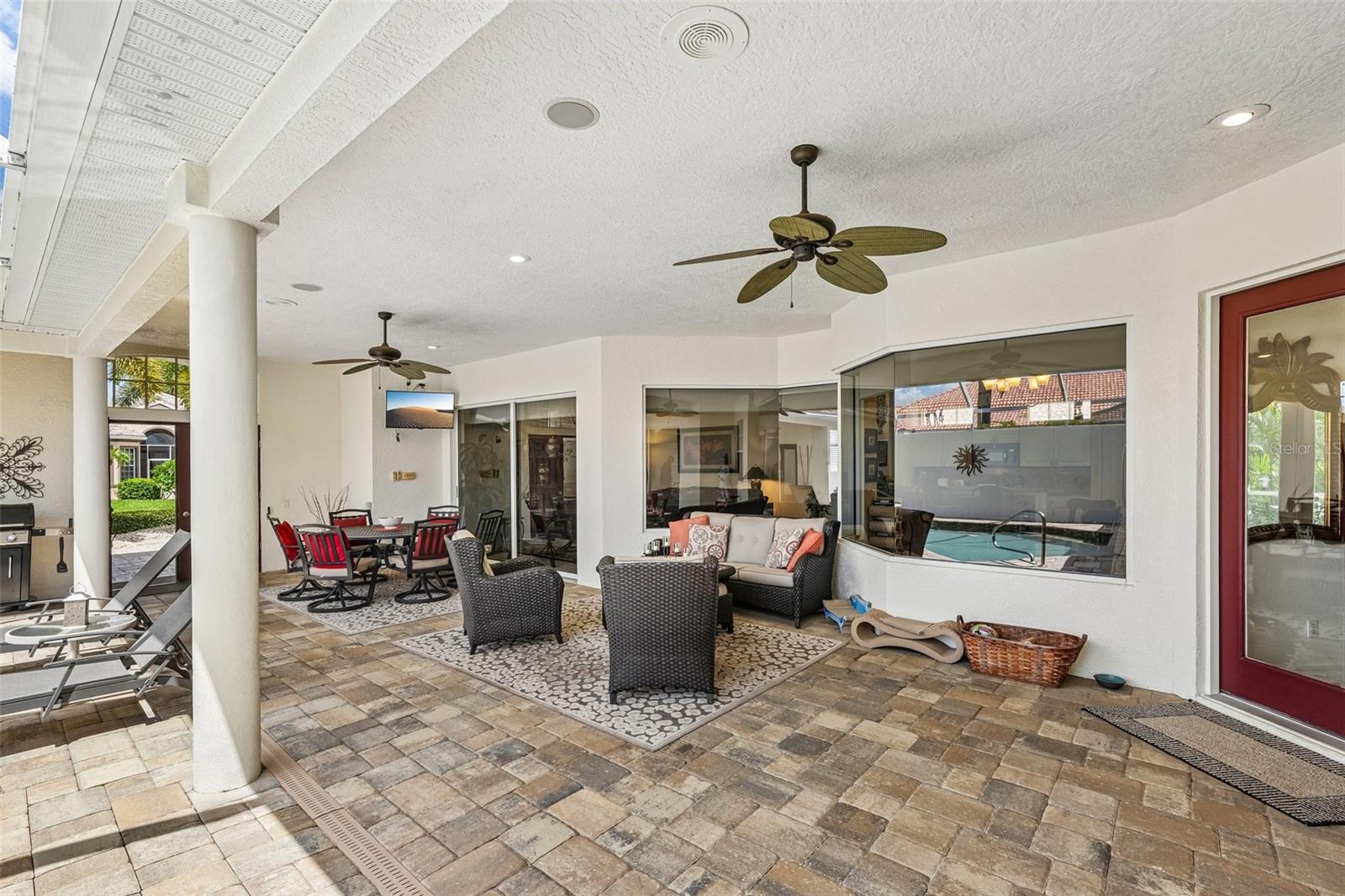 26355 Feathersound Dr Property Photo 14