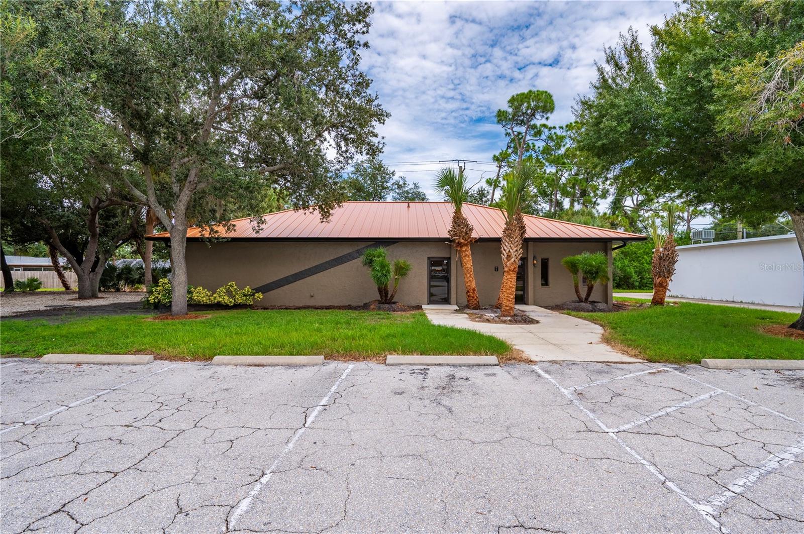 2716 Tamiami Trl Property Photo 1