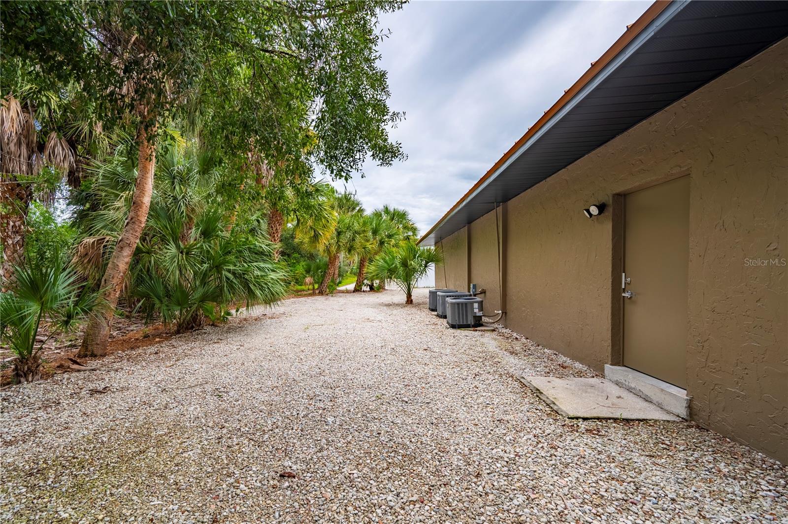 2716 Tamiami Trl Property Photo 29
