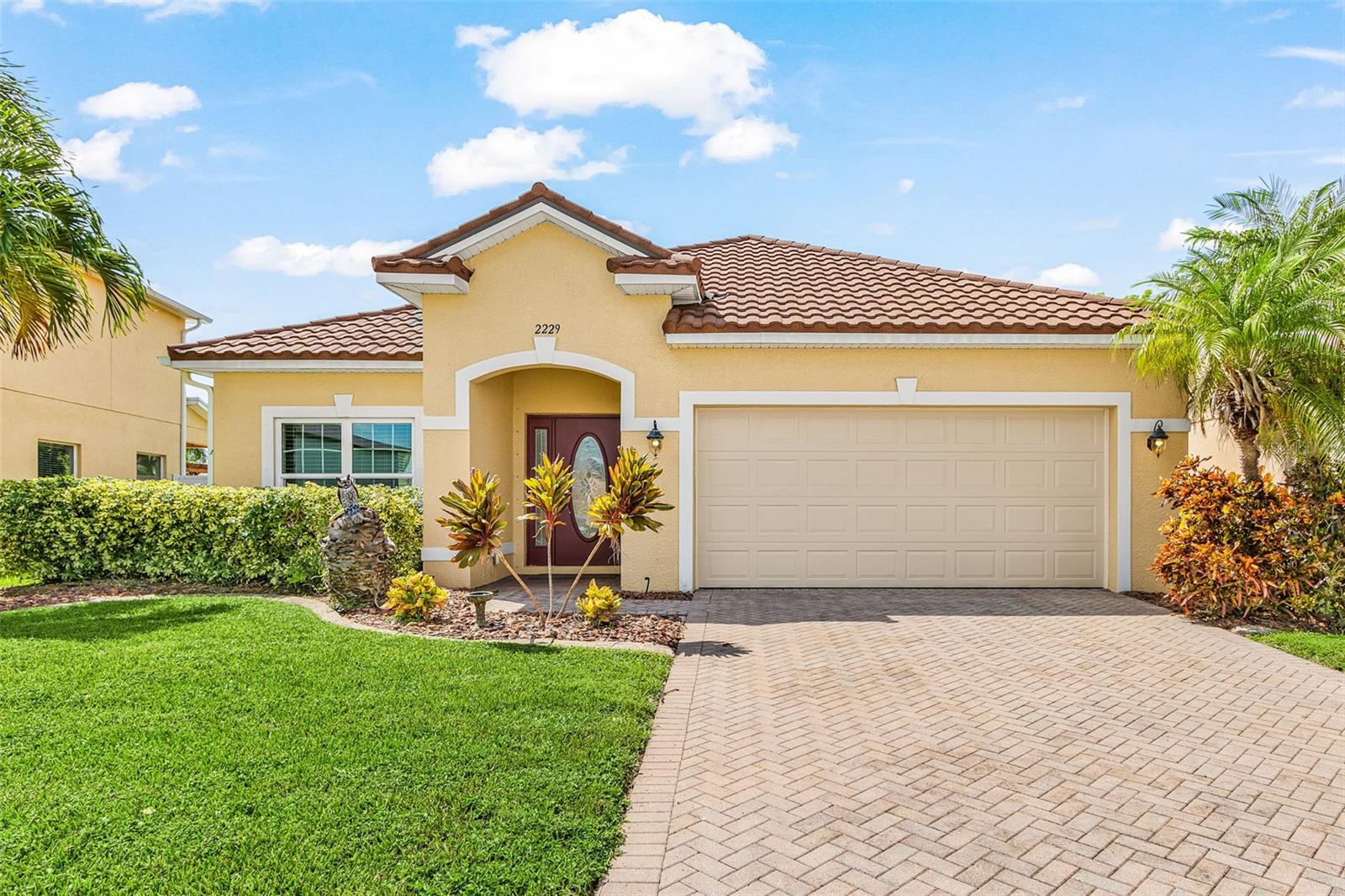 2229 Cape Heather Cir Property Photo 1