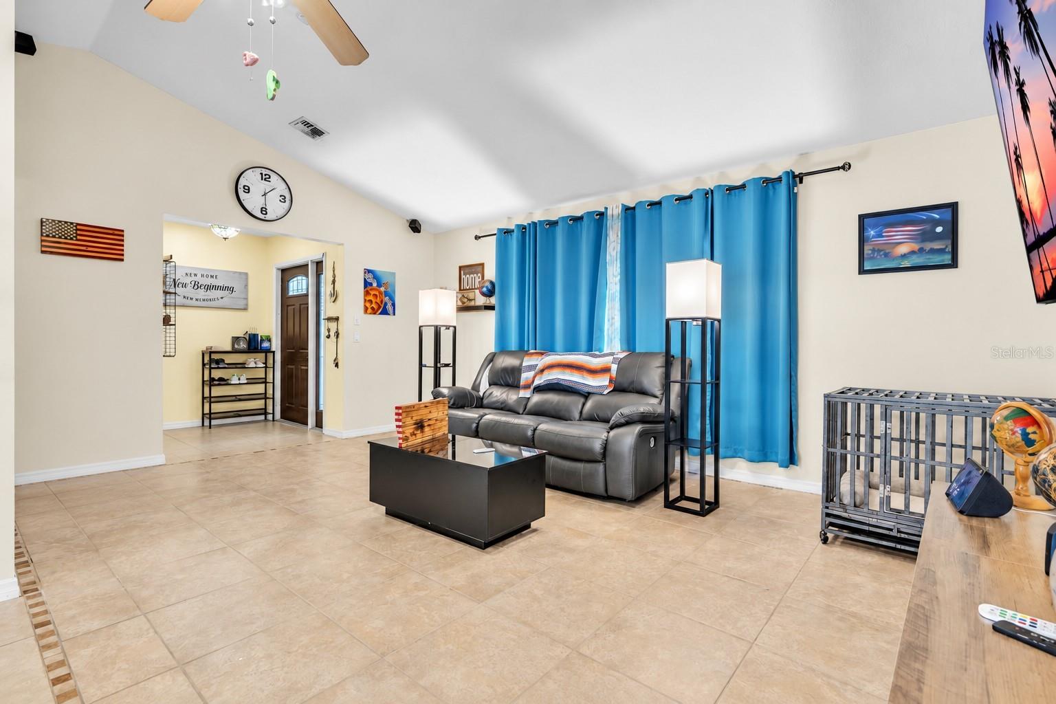 766 Sidney Ter Property Photo 4