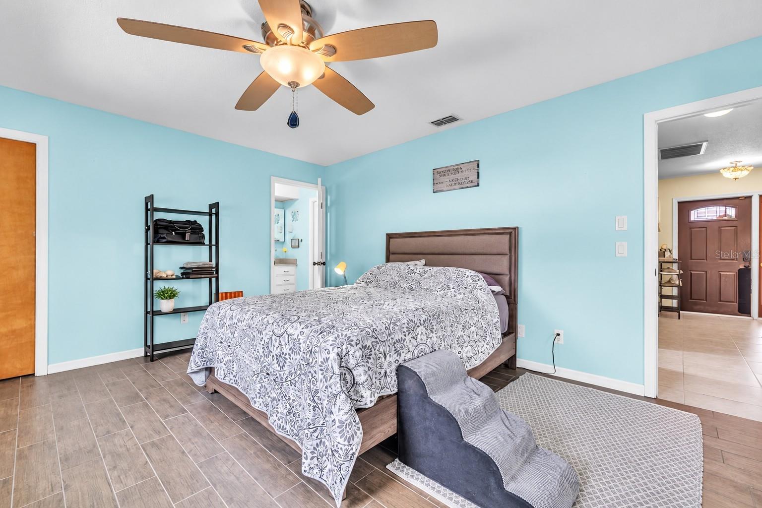 766 Sidney Ter Property Photo 13