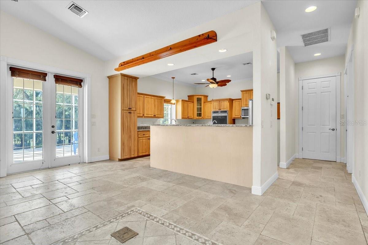 219 Singapore Rd Property Photo 9