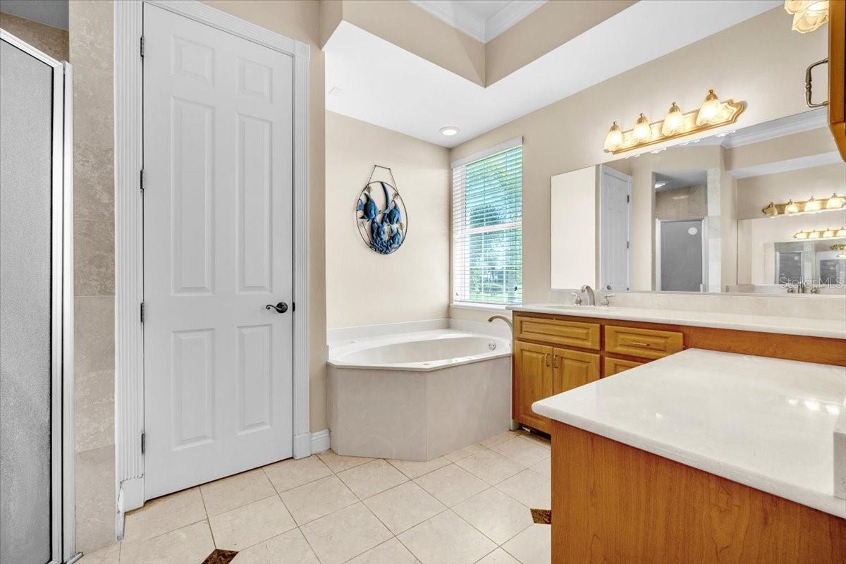 219 Singapore Rd Property Photo 20