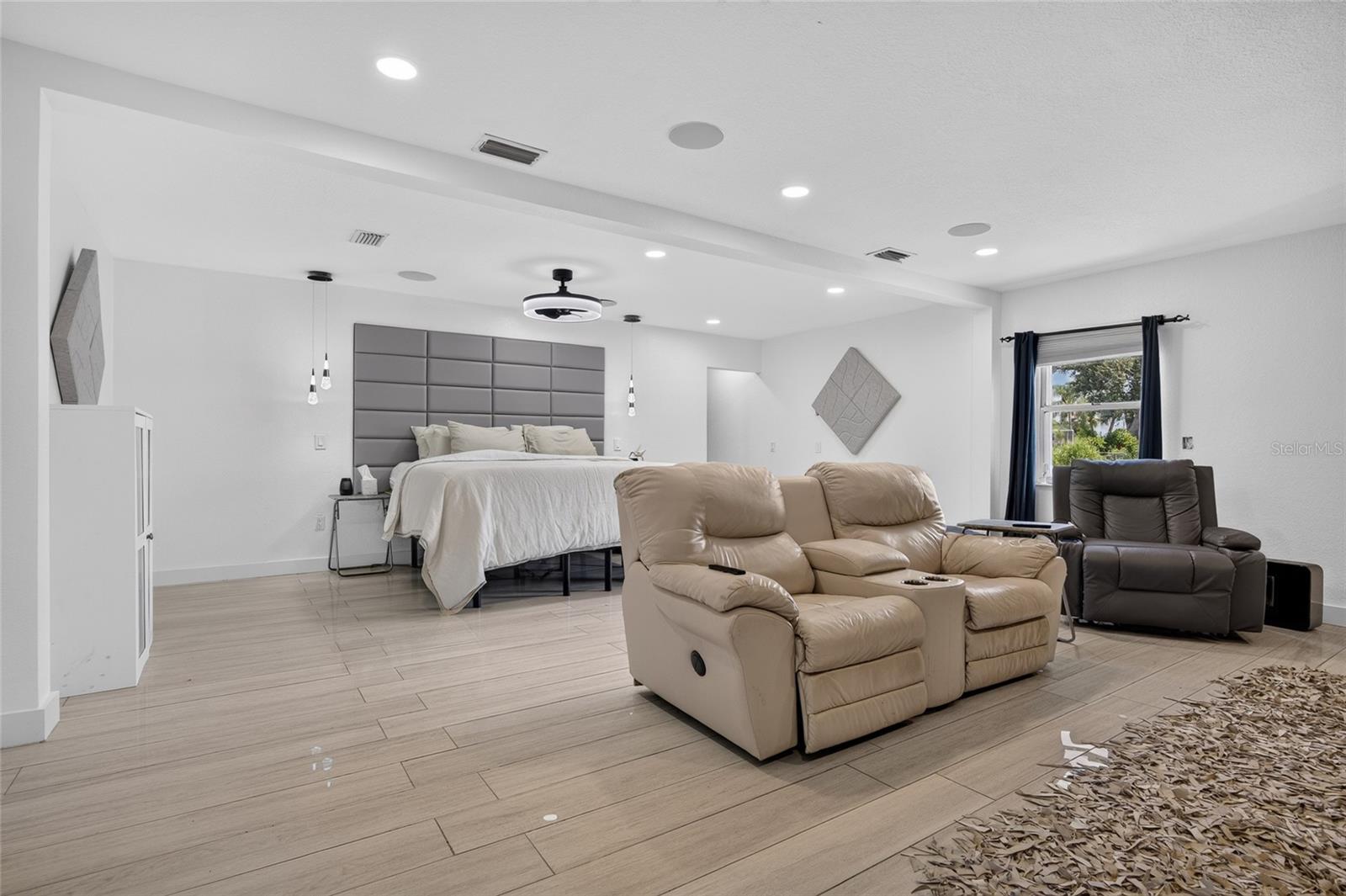 6484 Angle Pl Property Photo 16