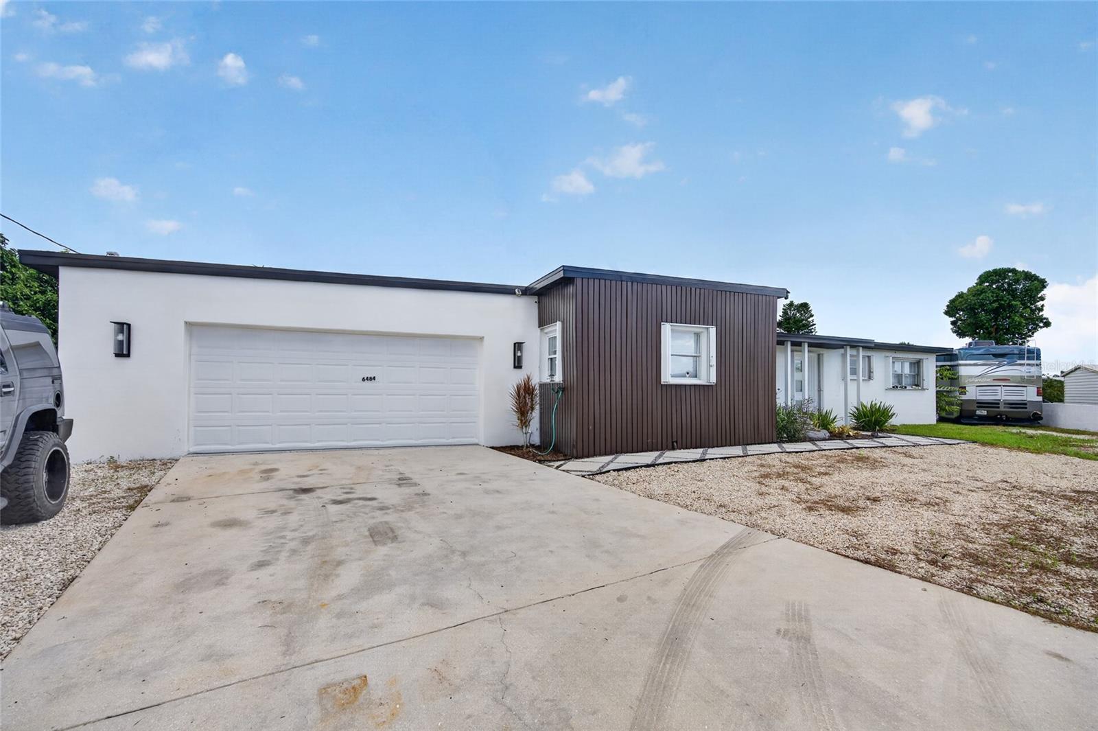 6484 Angle Pl Property Photo 44