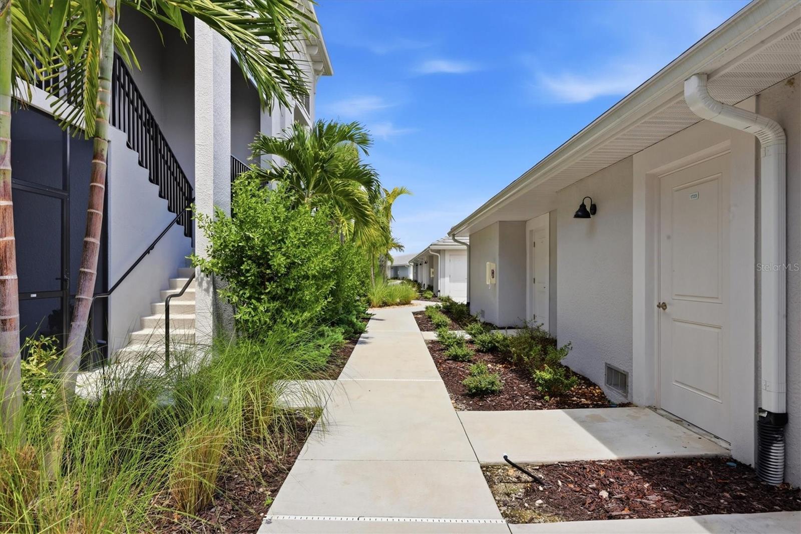 14251 Heritage Landing Blvd #1723 Property Photo 10