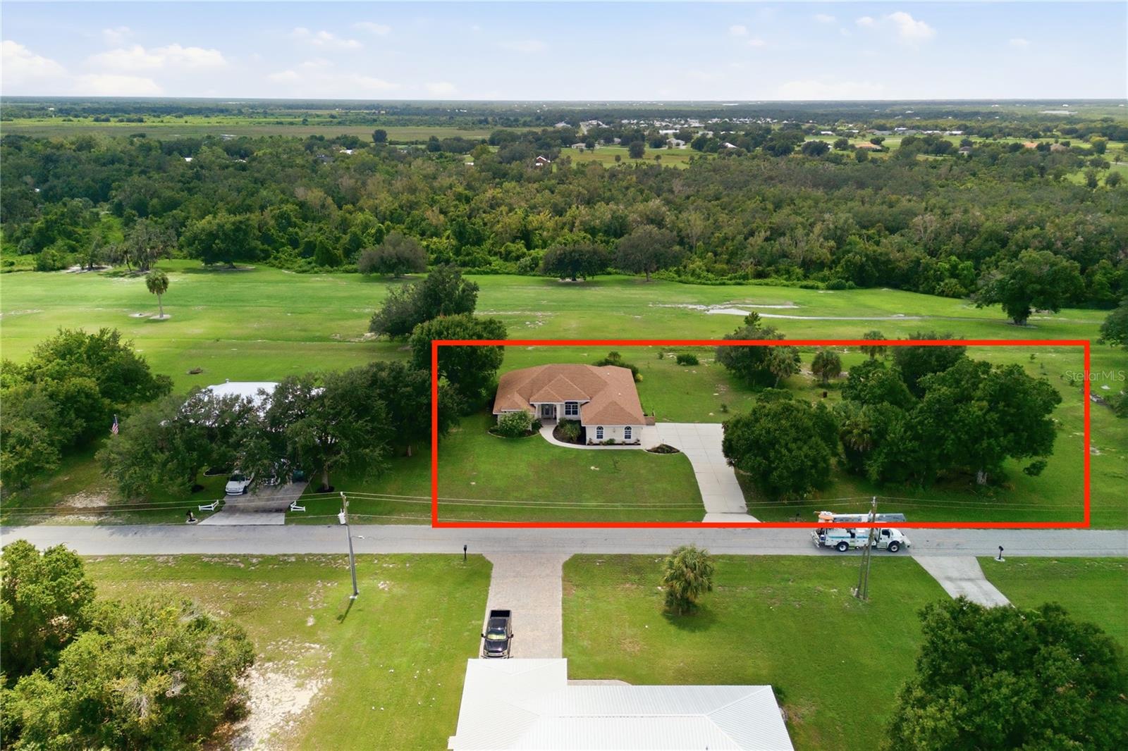 8011 Sw Sunny Oaks Dr Property Photo 1