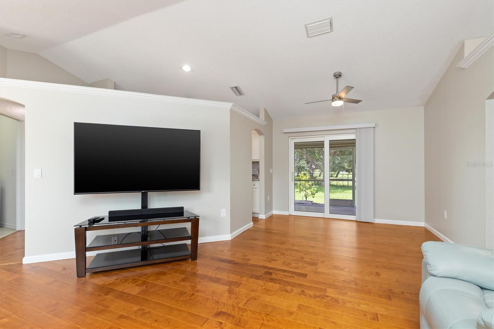 2058 Emrick St Property Photo 6
