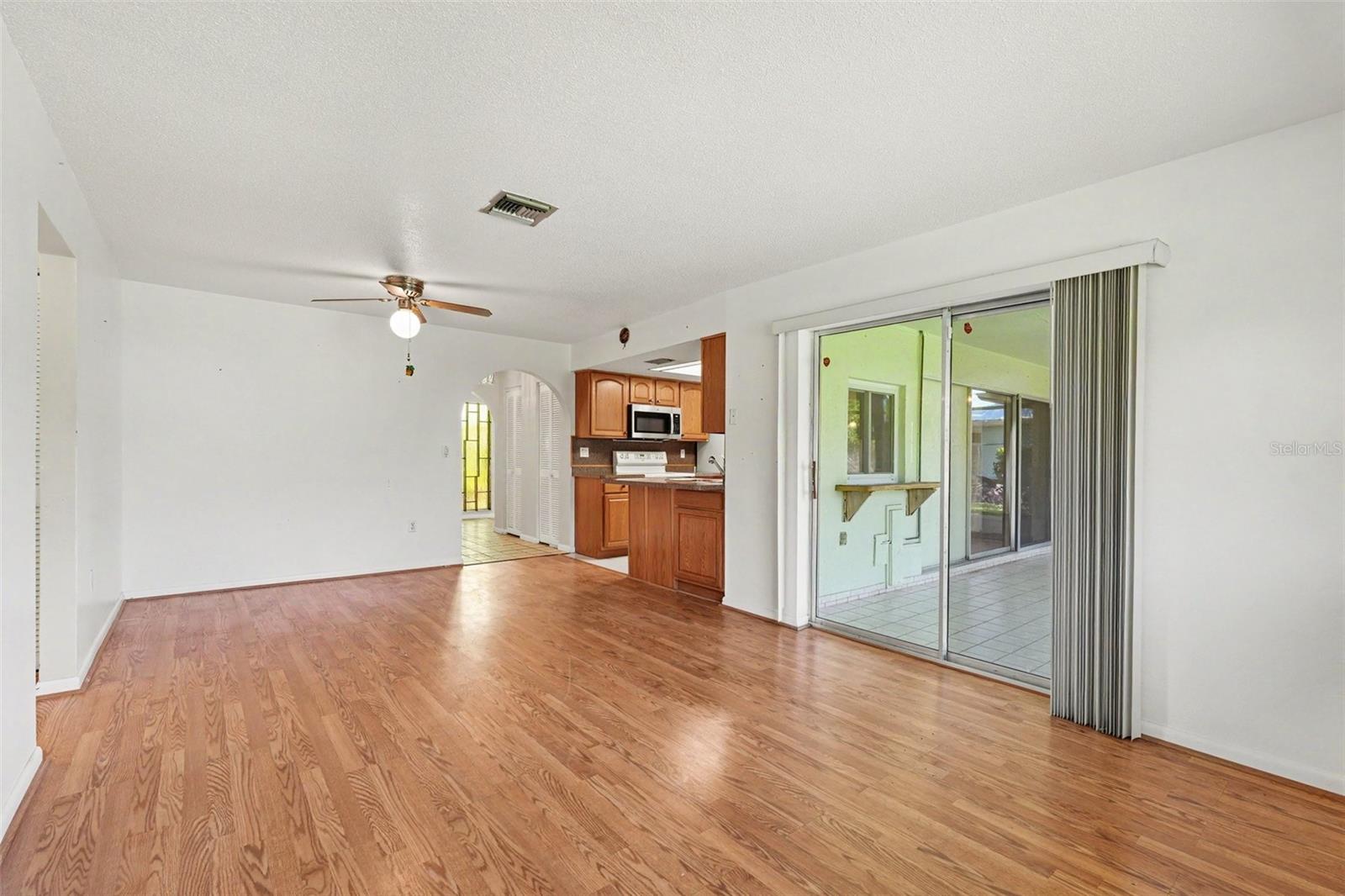 23174 Hemenway Ave Property Photo 14