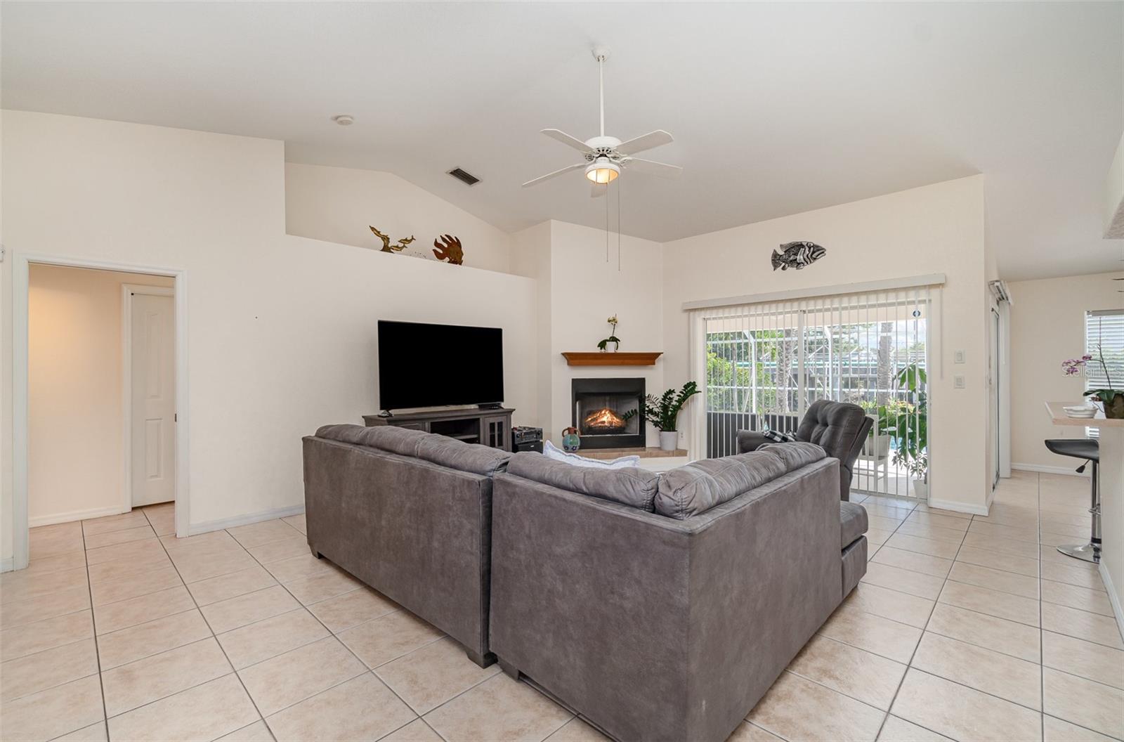 4010 Yucatan Cir Property Photo 10