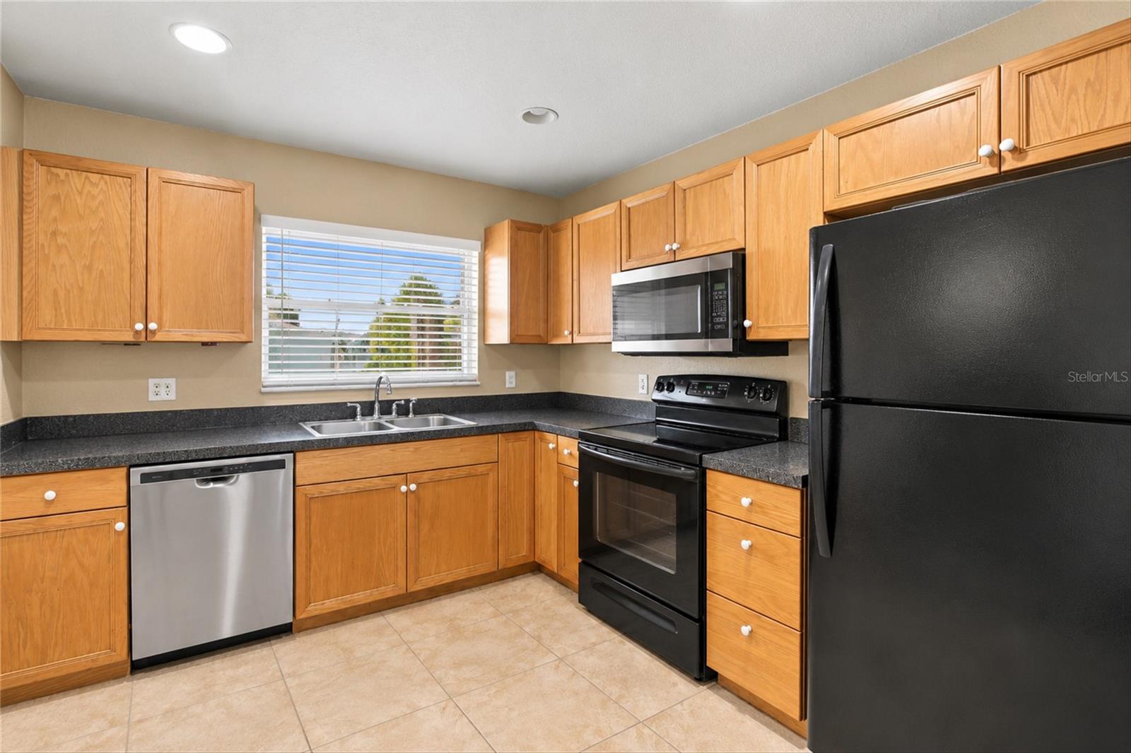 10194 Tramore Ave #a & B Property Photo 7