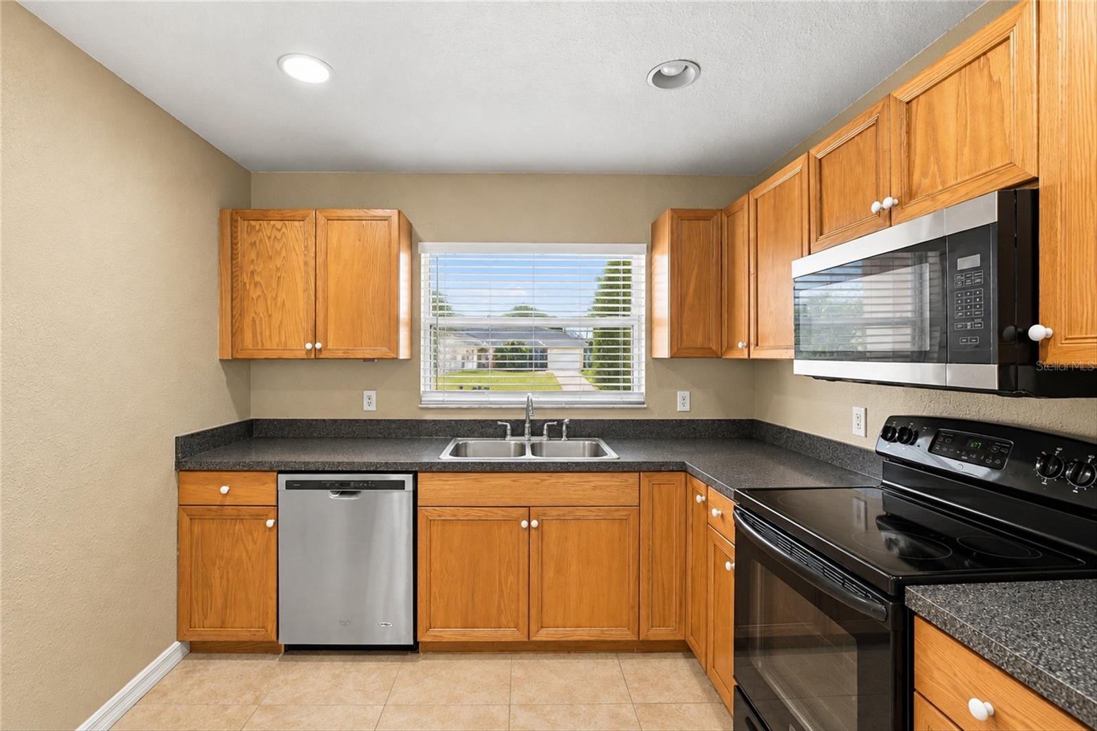 10194 Tramore Ave #a & B Property Photo 8