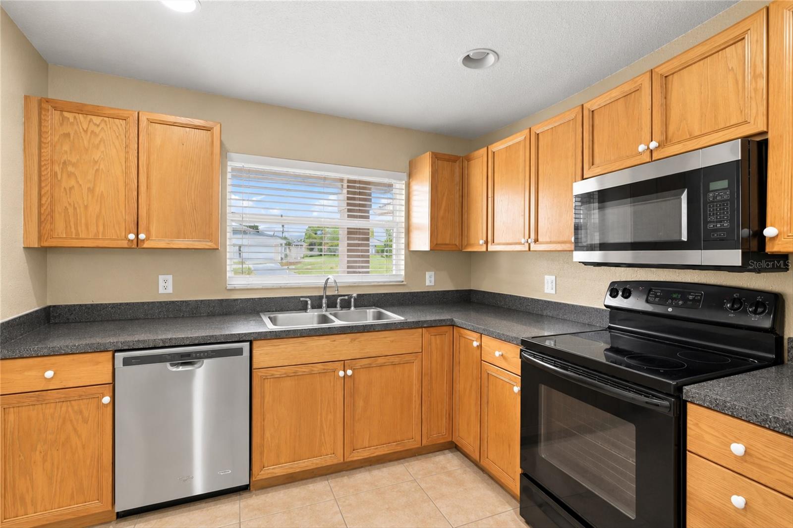 10194 Tramore Ave #a & B Property Photo 9