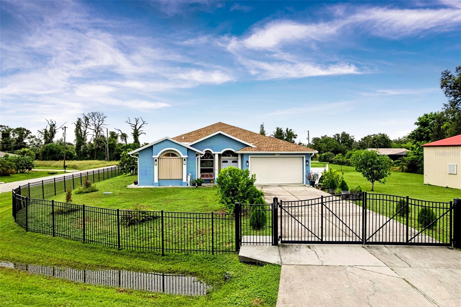 102 Bayamo Dr Property Photo 4