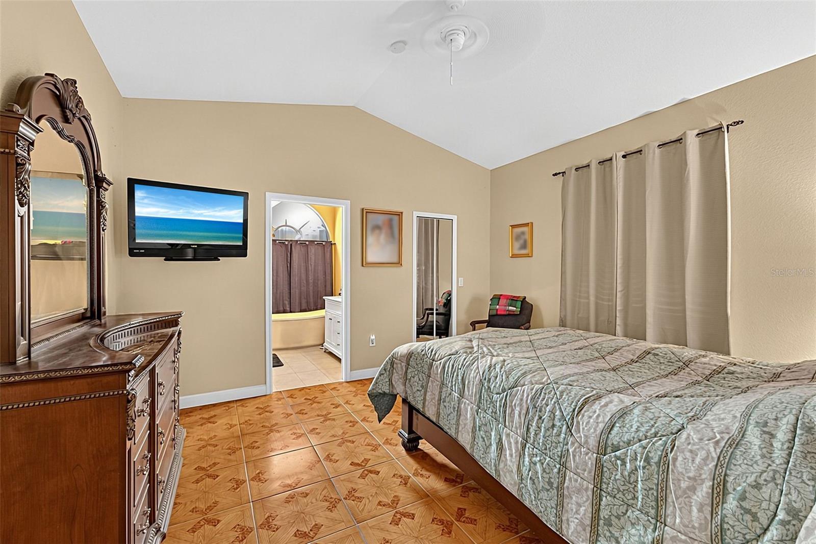 102 Bayamo Dr Property Photo 17