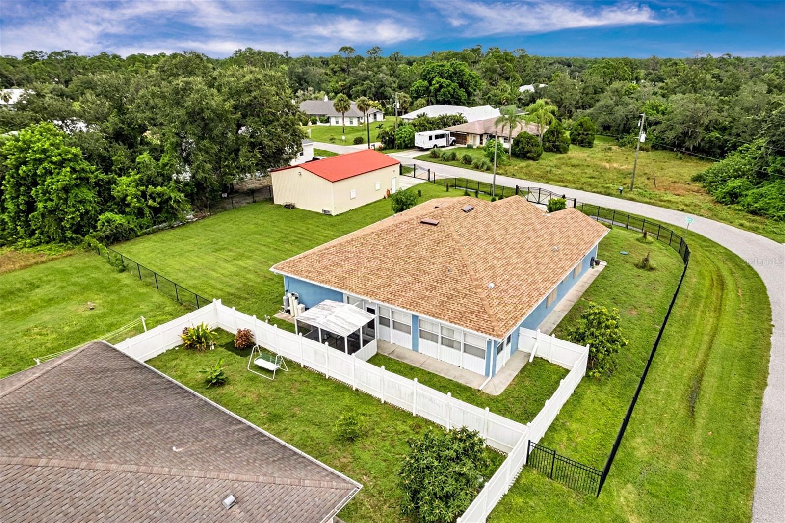 102 Bayamo Dr Property Photo 35