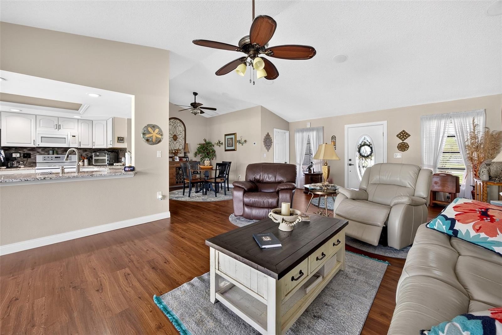 25454 Palisade Rd Property Photo 9