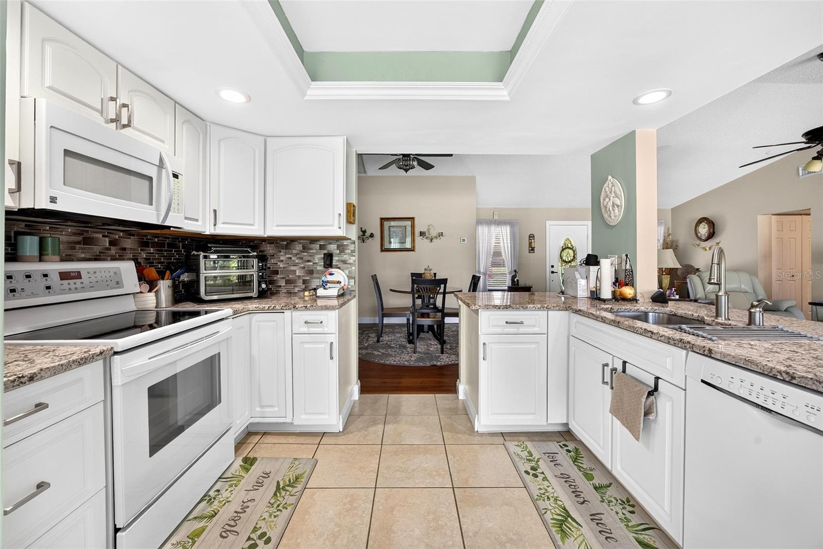 25454 Palisade Rd Property Photo 11