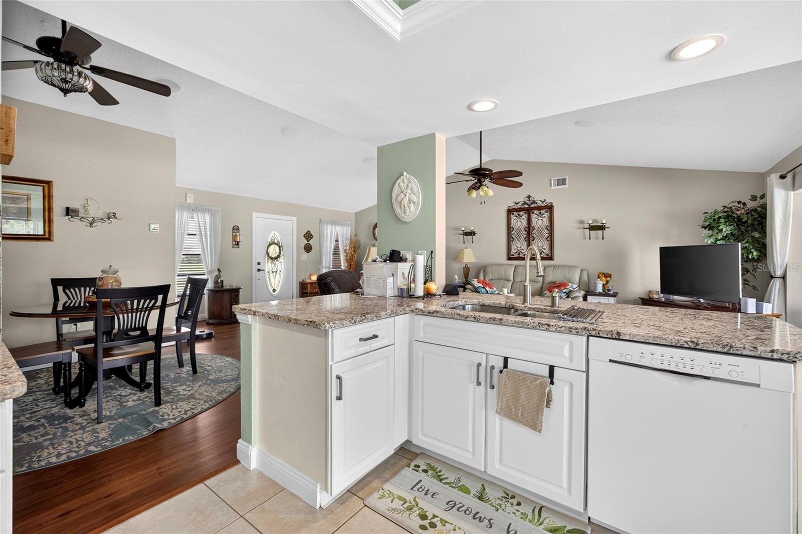 25454 Palisade Rd Property Photo 12