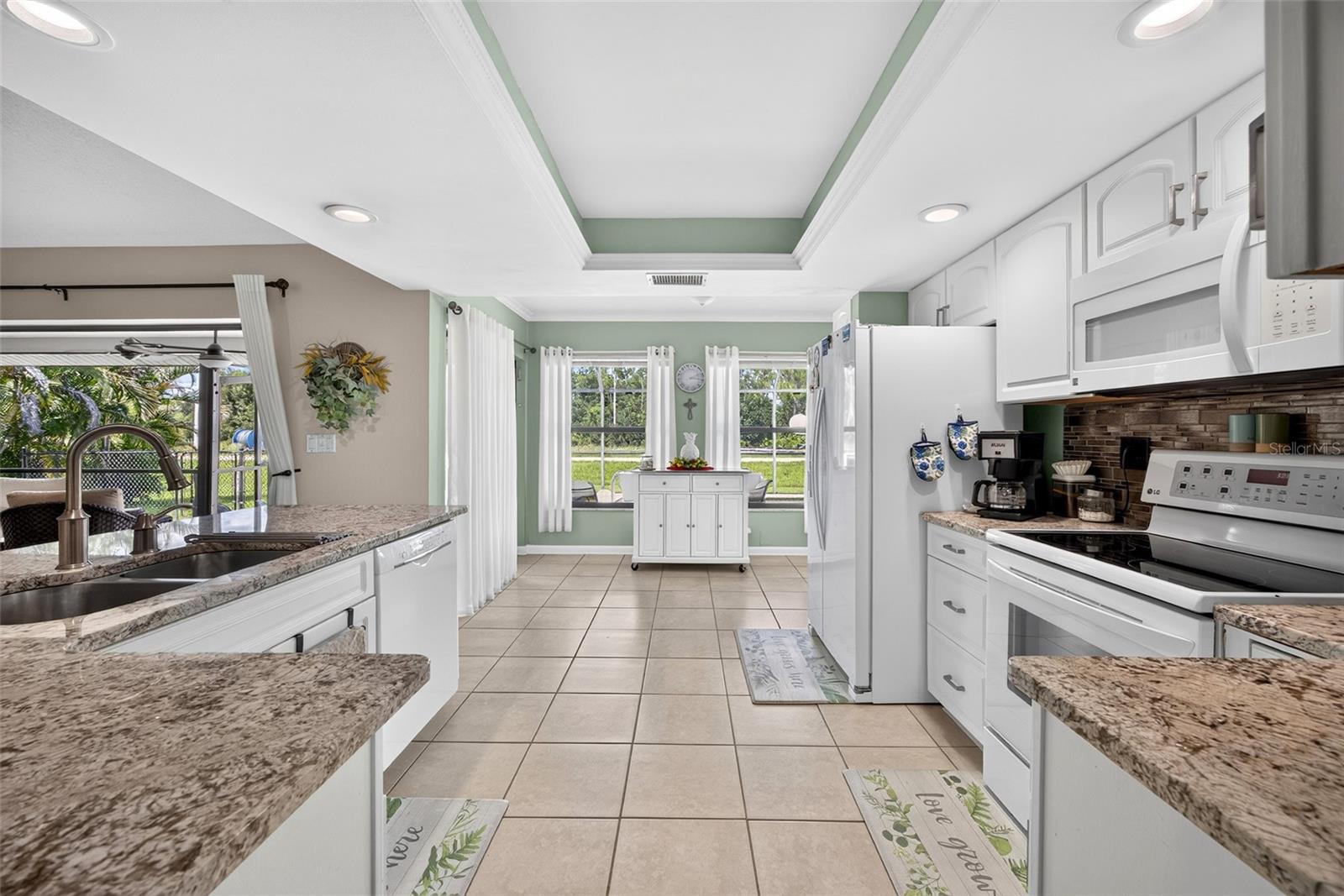 25454 Palisade Rd Property Photo 13
