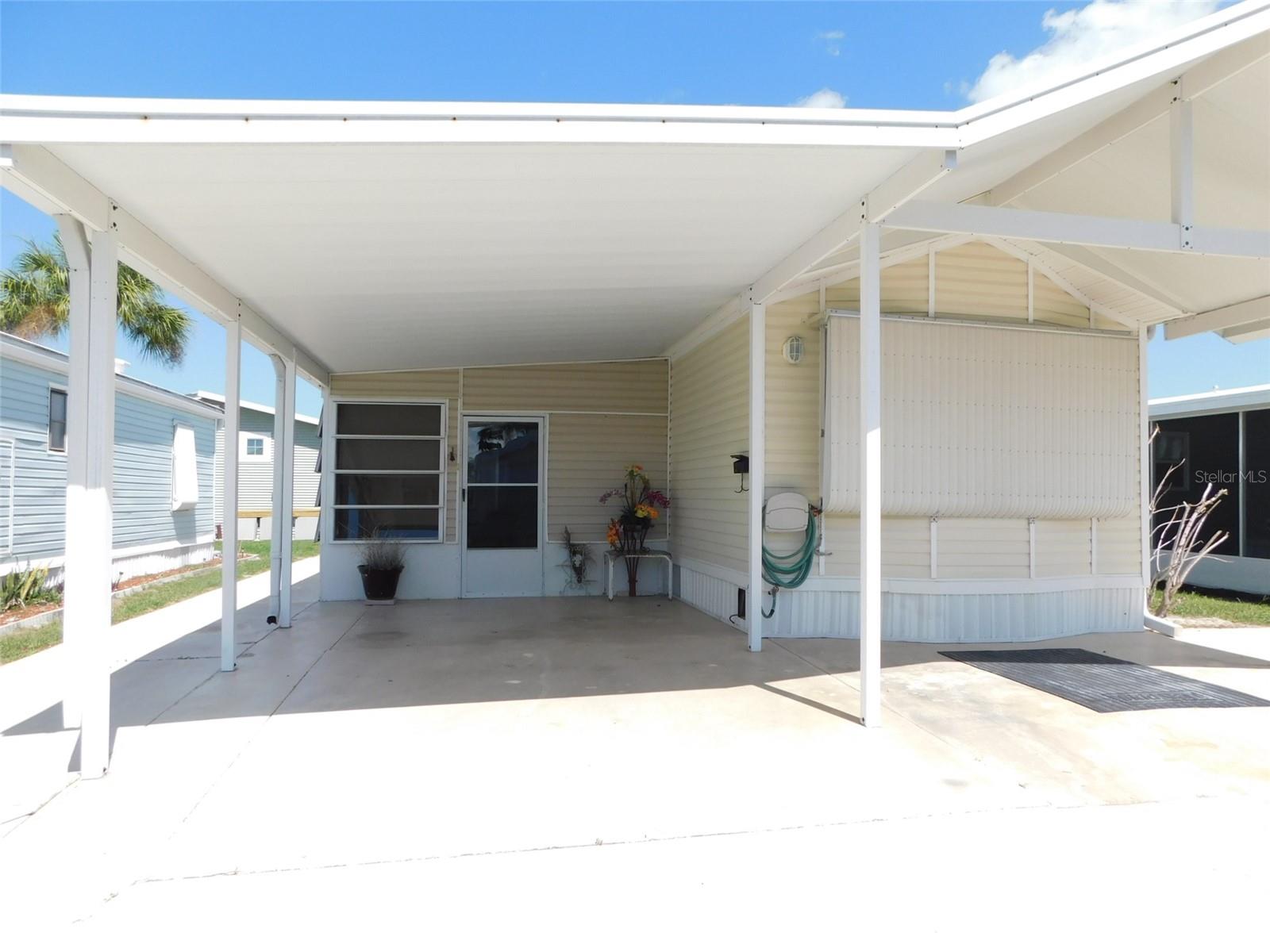 7739 Bluff Blvd #121 Property Photo 1