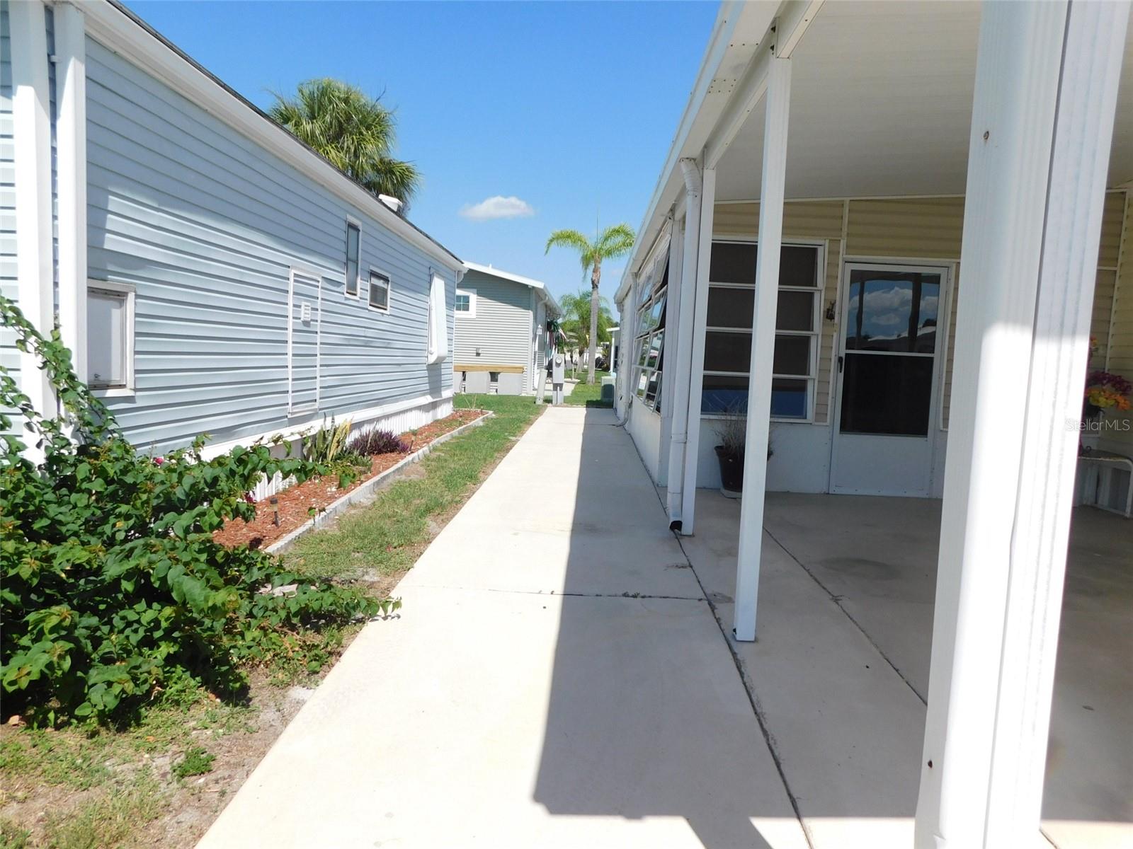 7739 Bluff Blvd #121 Property Photo 3