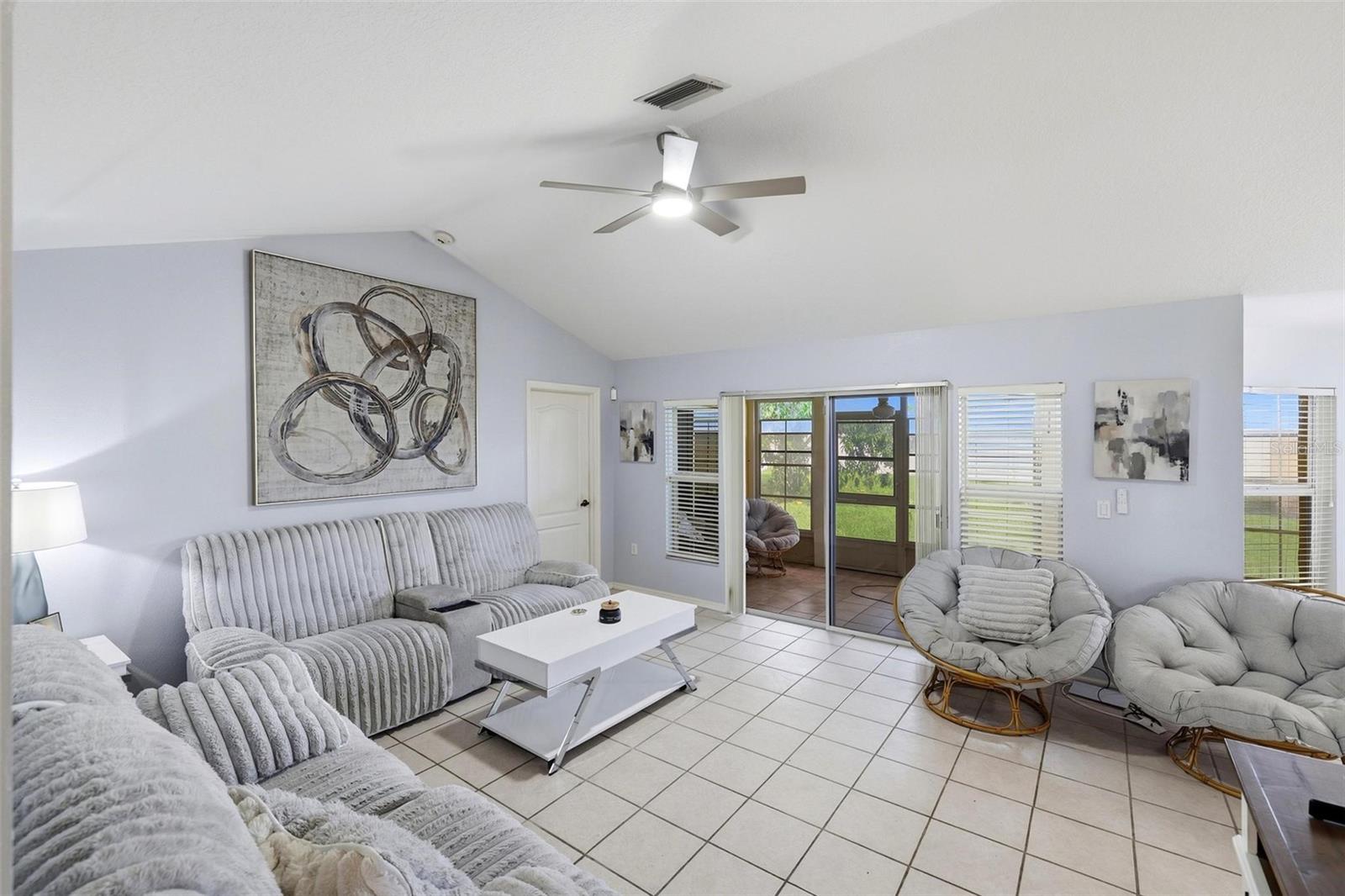 9910 Gulfstream Blvd Property Photo 7